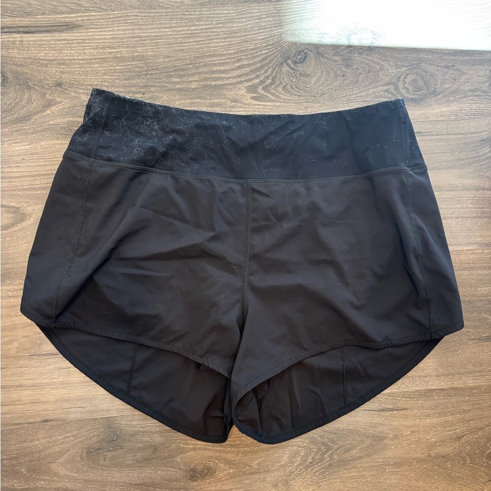 Quince Women's Dark Athletic Shorts